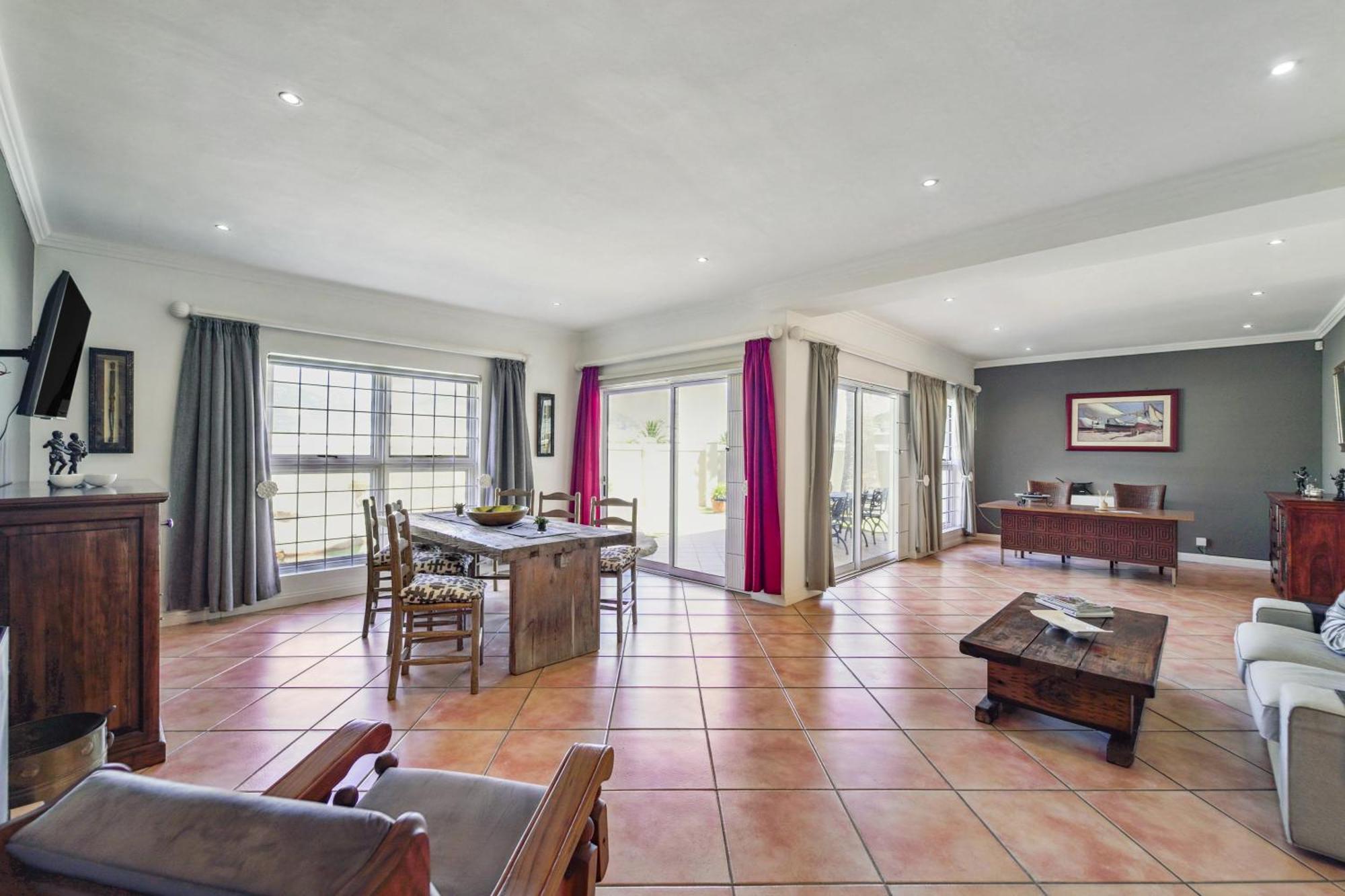 Holiday home Seaside - 1 La Hout Bay